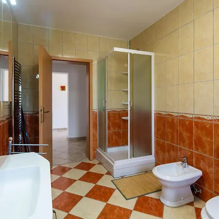 Apartment Four-bedroom With Sea View In Vodnjan
